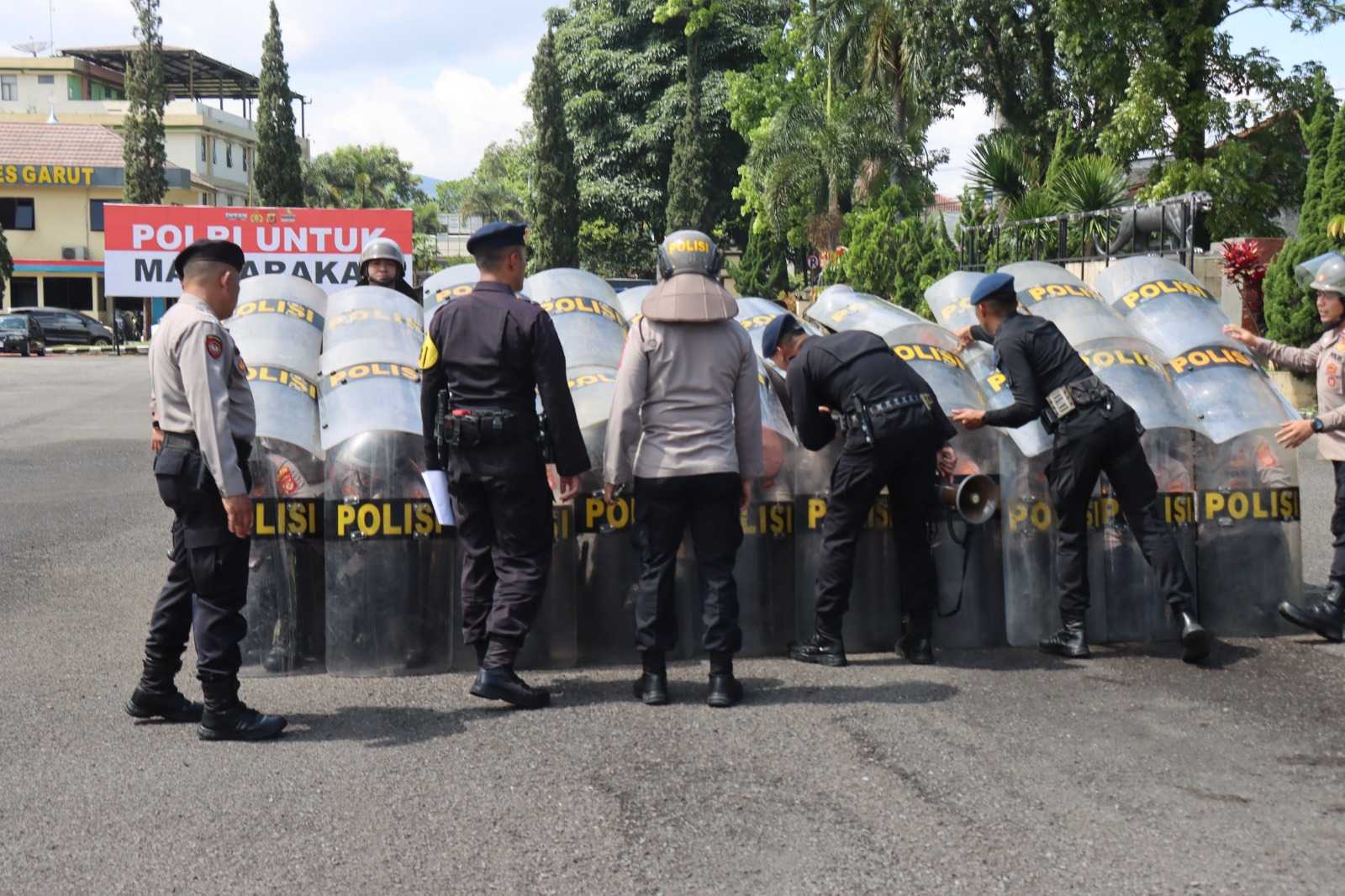 Polres Garut Gelar Latihan Dalmas untuk Hadapi Potensi Gangguan Kamtibmas